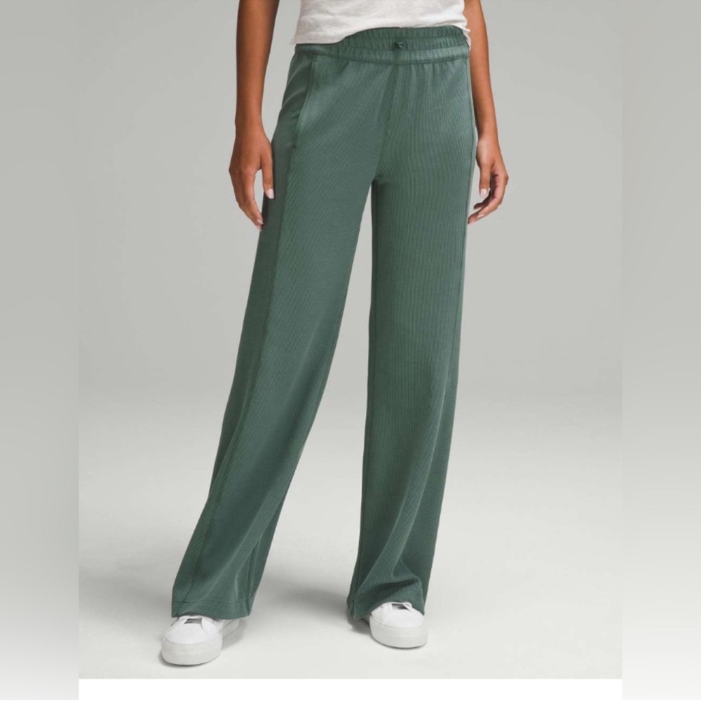 New Lululemon Ribbed Softstreme Mid Rise Wide Leg Cropped Pants Dark Forest